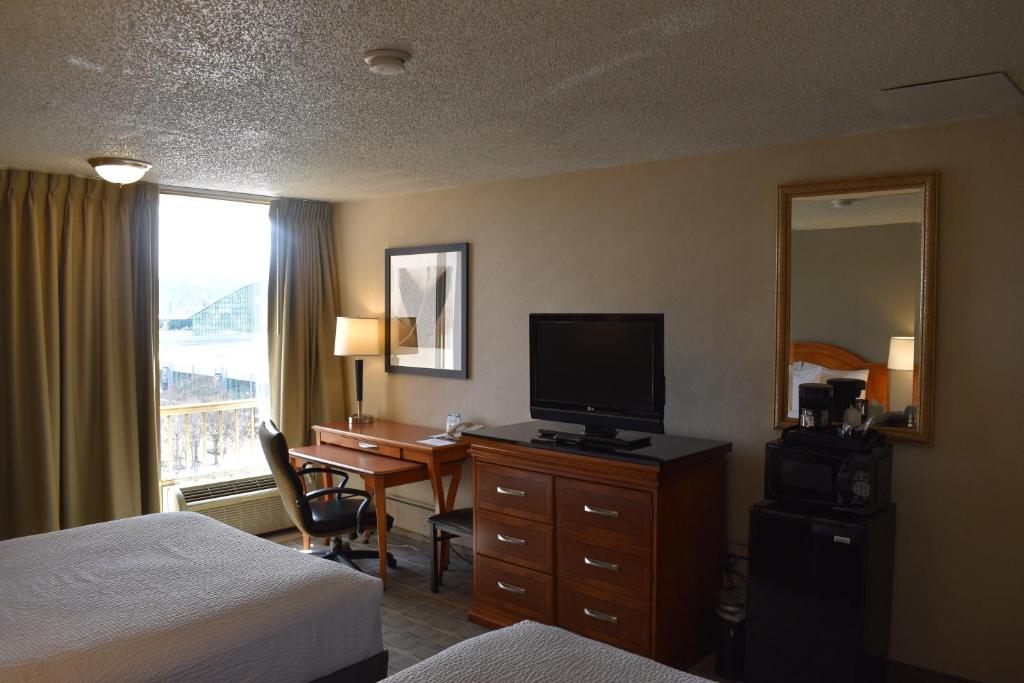 188523123 at Inn at the Convention Center