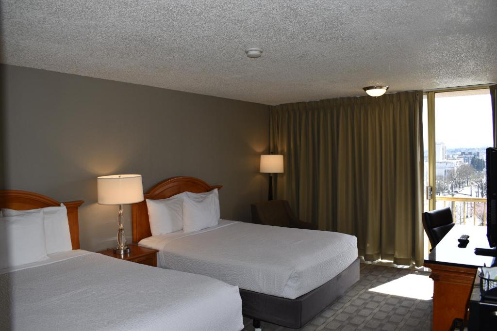 212157303 at Inn at the Convention Center