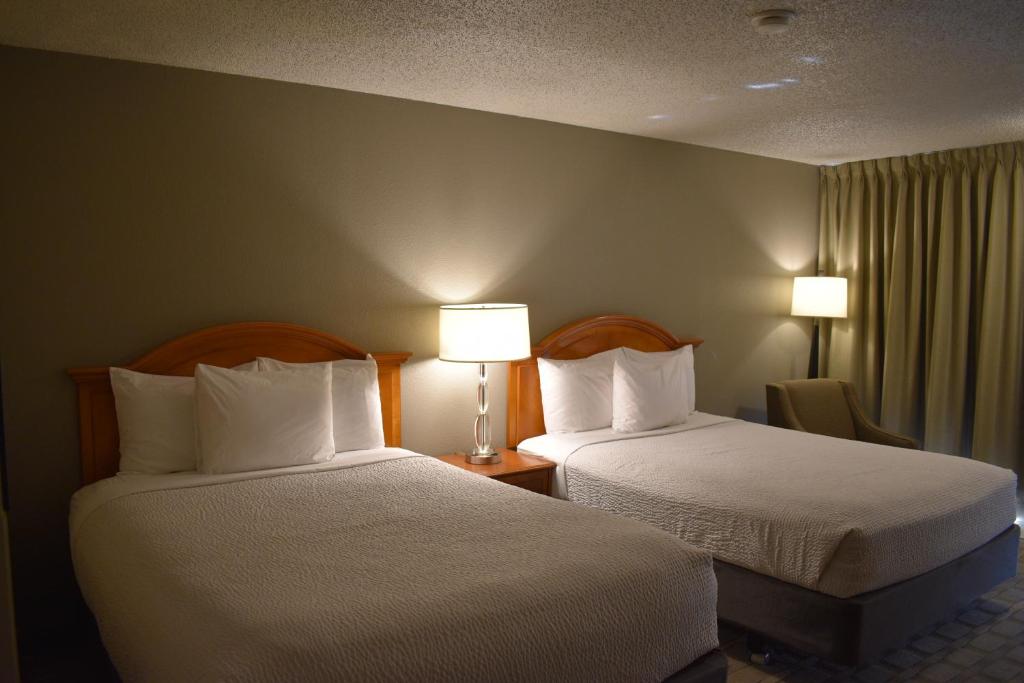 Double Bed at Inn at the Convention Center