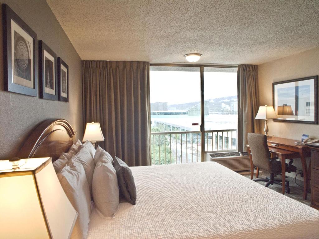 One Bed 1 at Inn at the Convention Center