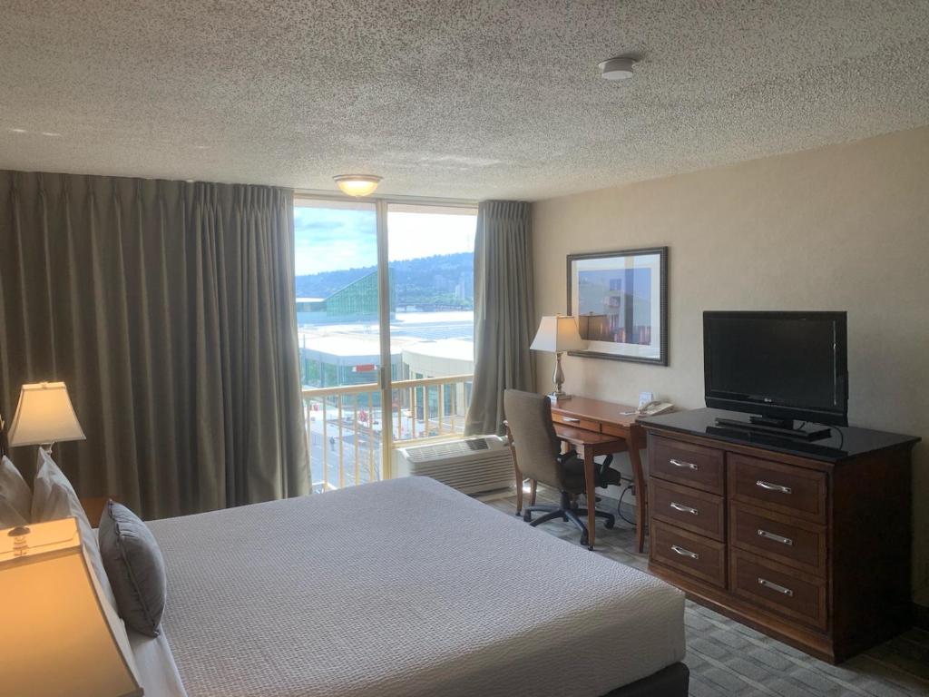 One Bed 6 at Inn at the Convention Center